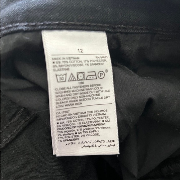 Old Navy Rockstar Jeans - Picture 4 of 4